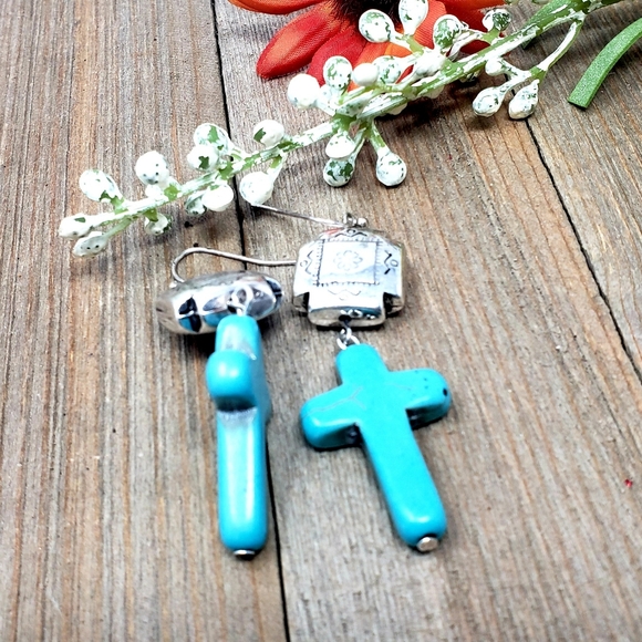 New!! Western Style Cross Semi Stone Turquoise Dangle Earrings - Picture 3 of 5